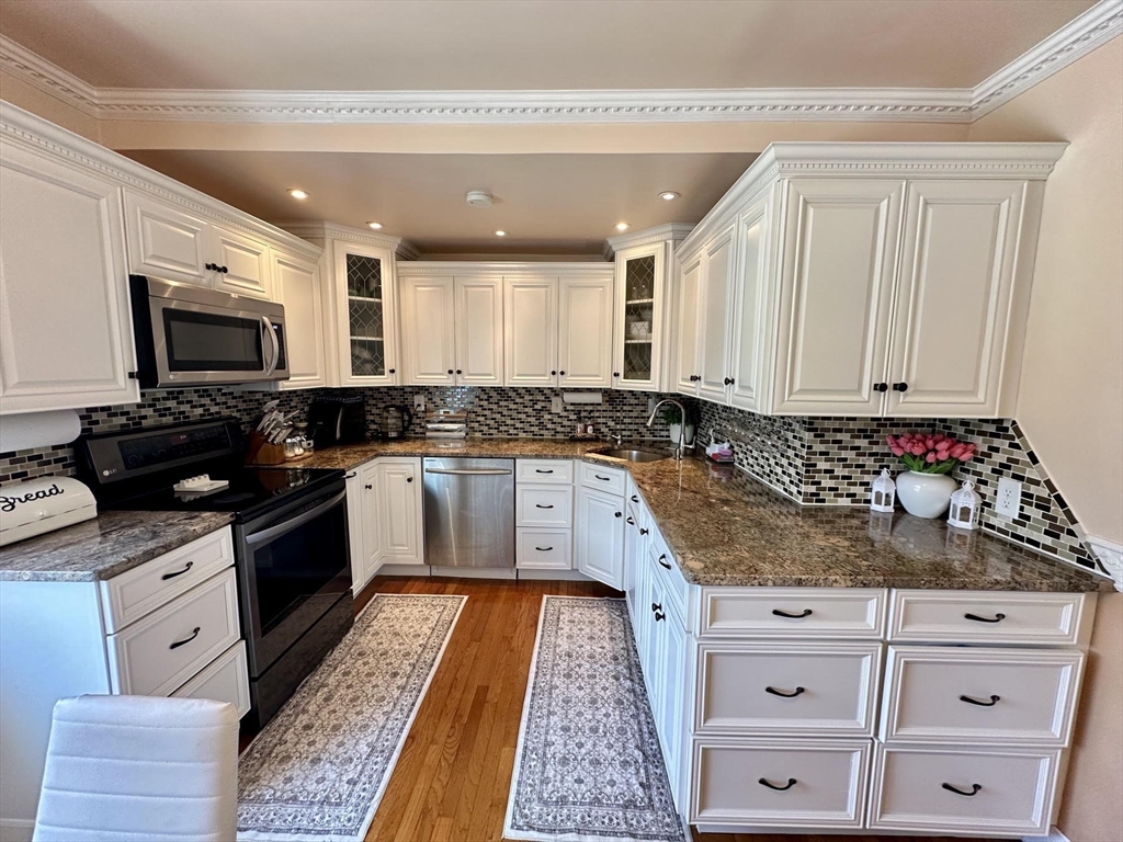 94 Baldwin Street West Springfield, MA 01089 - Photo 7 of 40 Gallery Image 7