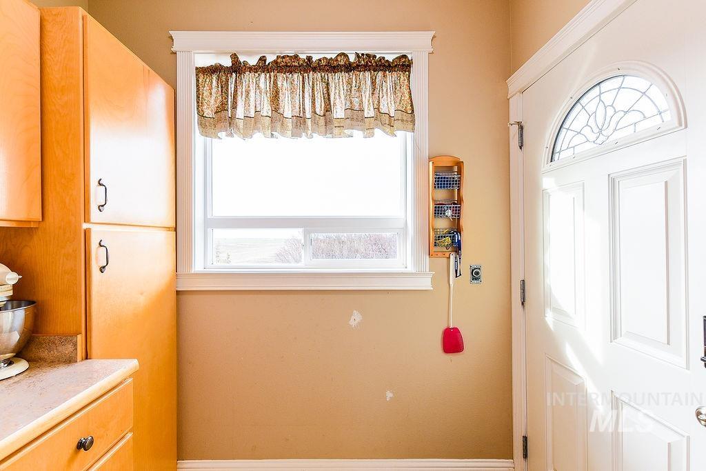 18072 Central Grd Genesee, ID 83832 - Photo 21 of 50 View of doorway