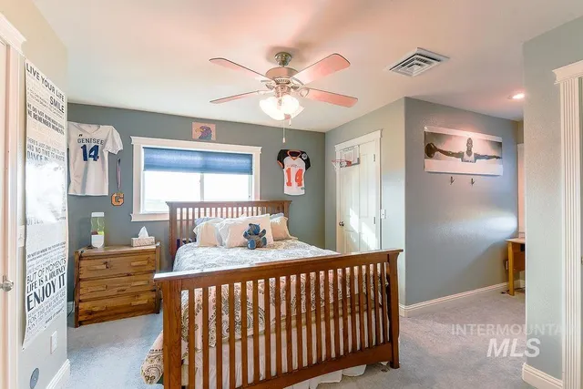 $915,000 | 18072 Central Grd, Genesee, ID 83832