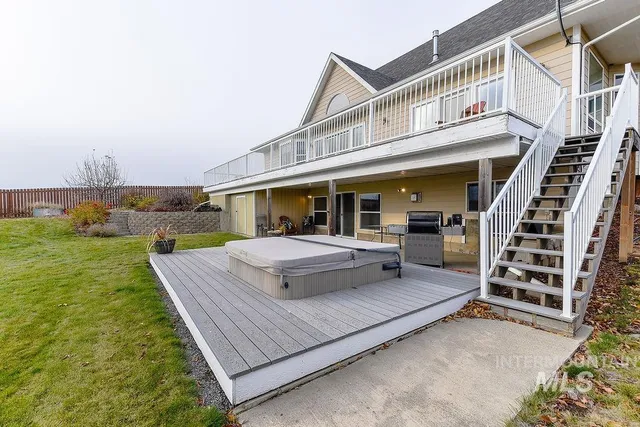 $915,000 | 18072 Central Grd, Genesee, ID 83832