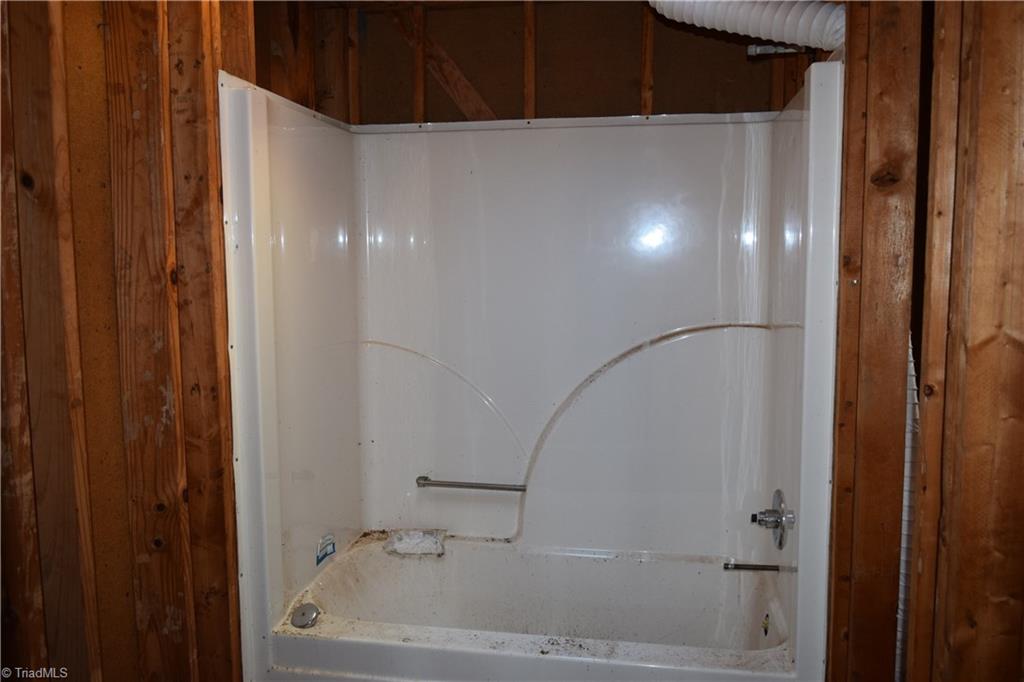 700 Lemons Road Stokesdale, NC 27357 - Photo 20 of 27 Hall bath
