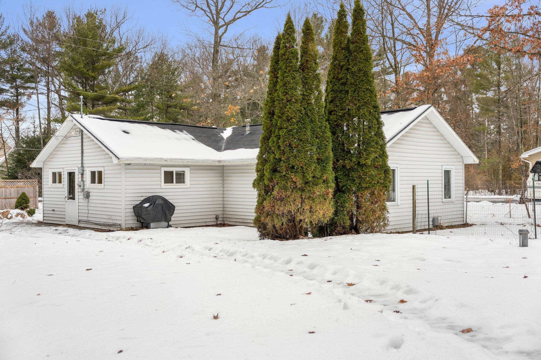 6432 Deepwater Point Road Williamsburg, MI 49690 - Photo 21 of 29