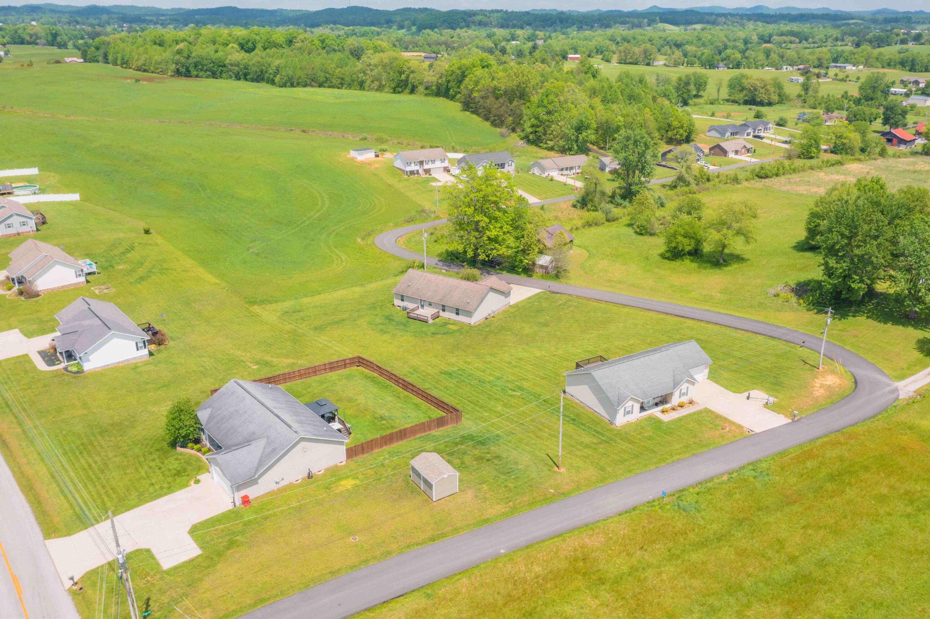 1149 Hunters Loop London, KY 40744 - Photo 48 of 50 DJI_064048