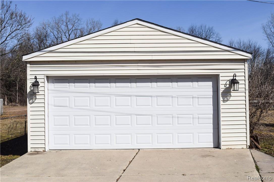 25624 Wick Road Taylor, MI 48180 - Photo 9 of 54 DSC_0536.jpg