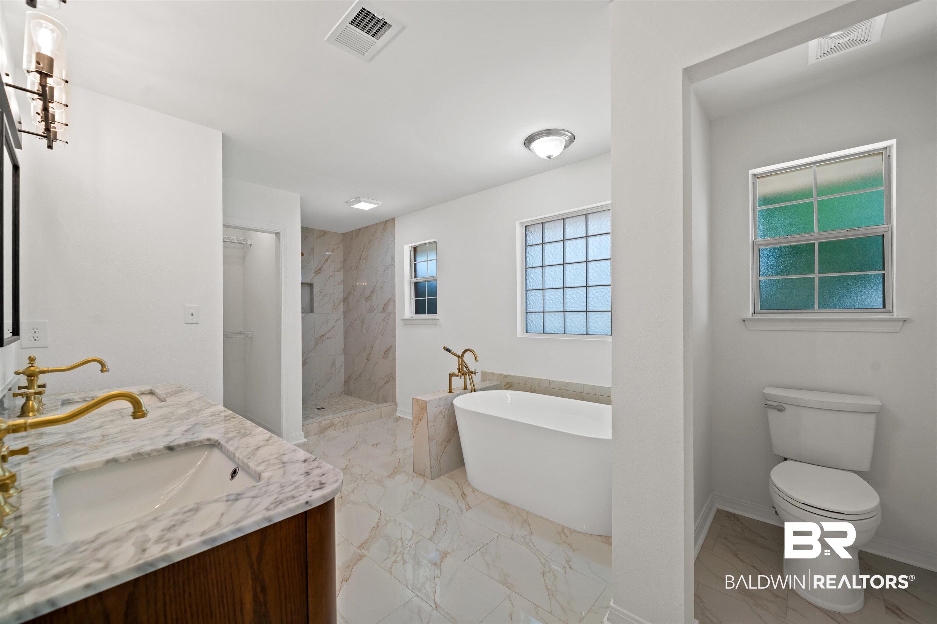 16362 Hamlet Lane Foley, AL 36535 - Photo 18 of 46 Primary suite