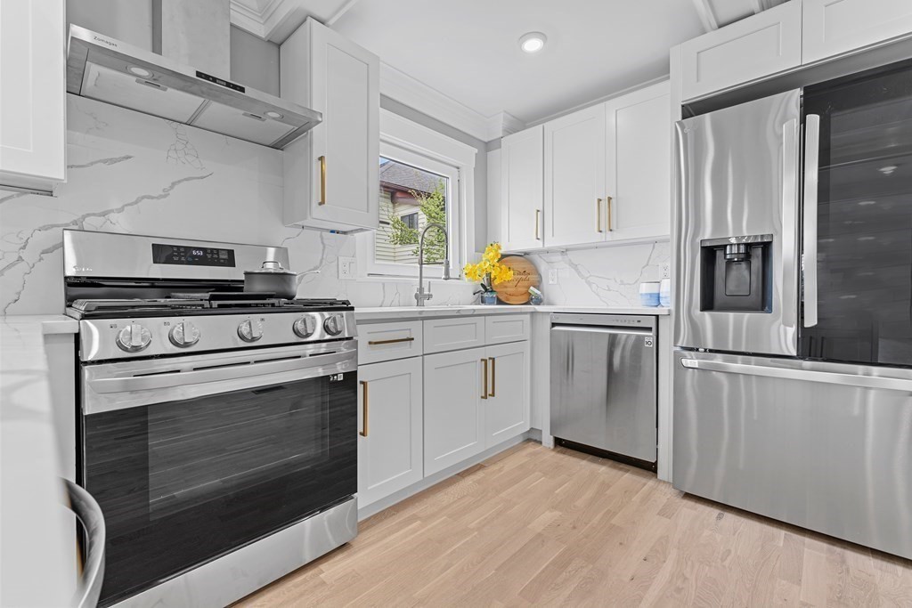 27-1 Central Road, Unit 1 Somerville, MA 02143 - Photo 9 of 41 Gallery Image 9