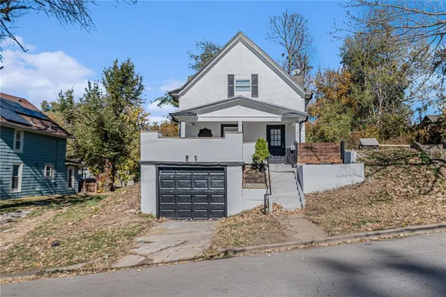 $225,000 | 1514 Lowell Avenue, Kansas City, KS 66102