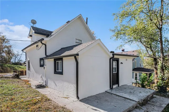 $245,000 | 1514 Lowell Avenue, Kansas City, KS 66102