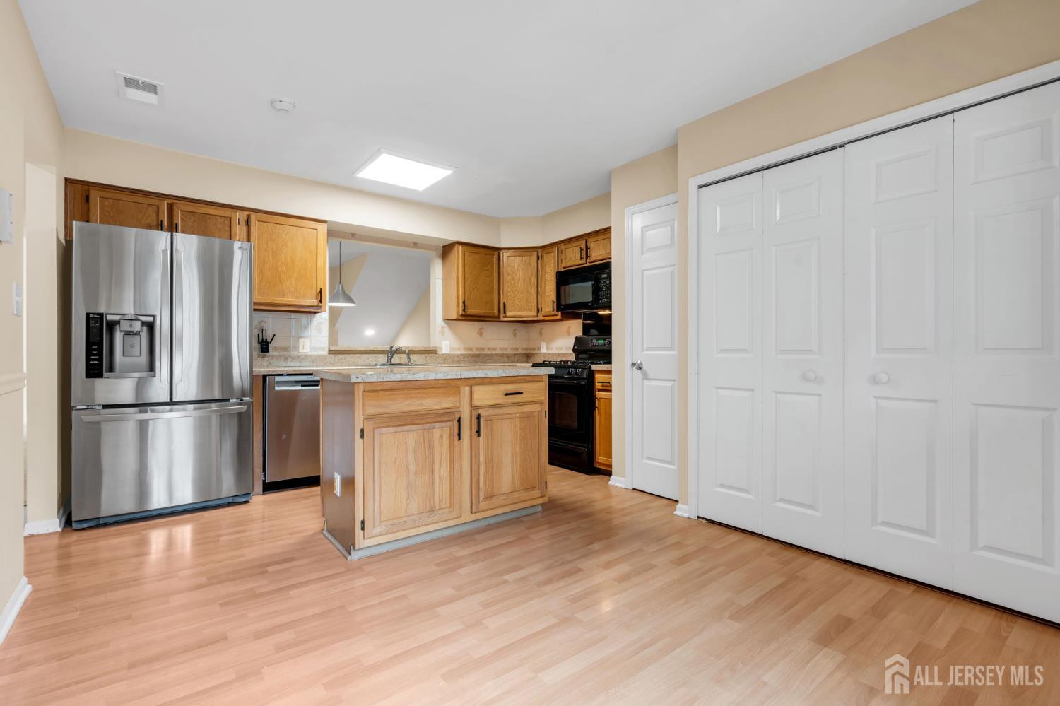 90D Winthrop Road, Unit G Monroe Township, NJ 08831 - Photo 43 of 50