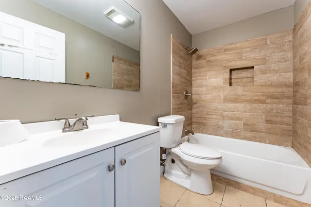 $1,395 | 1651 Clear Lake Avenue, Baton Rouge, LA 70808