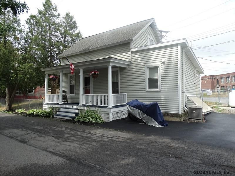 9 Champlain Road Stillwater, NY 12170 - Photo 3 of 22 Photo 3