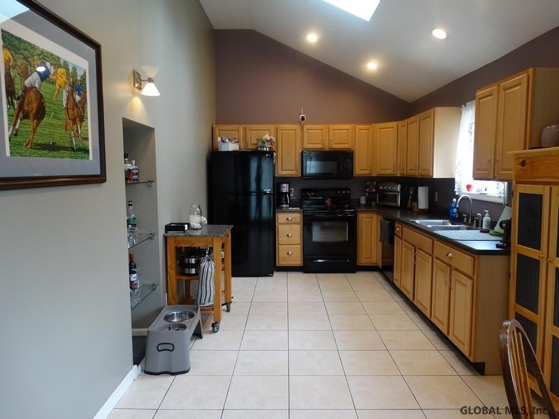 9 Champlain Road Stillwater, NY 12170 - Photo 10 of 22 Photo 10