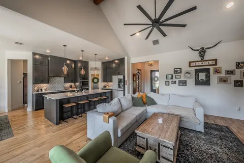 $815,000 | 505 North Saddle Horn Court, Weatherford, TX 76087