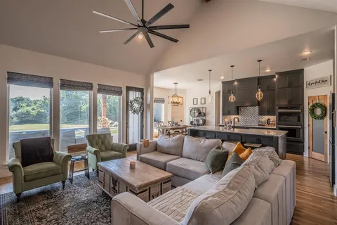 $815,000 | 505 North Saddle Horn Court, Weatherford, TX 76087