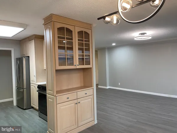 $2,750 | 1001 City Avenue, Unit E1107, Wynnewood, PA 19096