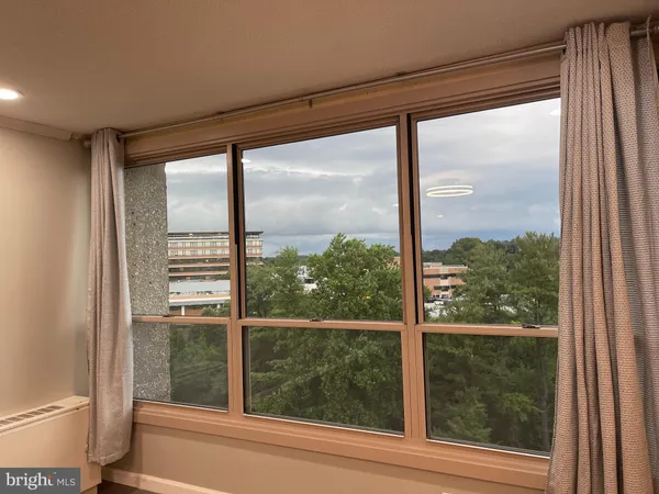 $2,750 | 1001 City Avenue, Unit E1107, Wynnewood, PA 19096