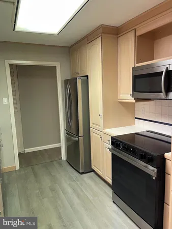 $2,750 | 1001 City Avenue, Unit E1107, Wynnewood, PA 19096