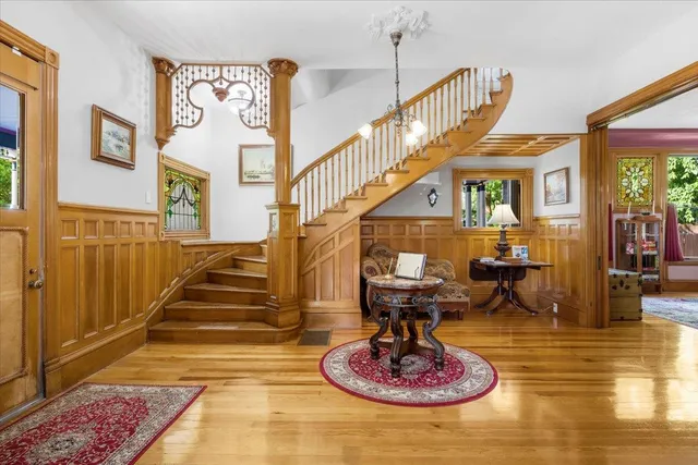 $995,000 | 223 North Oregon Street, Yreka, CA 96097