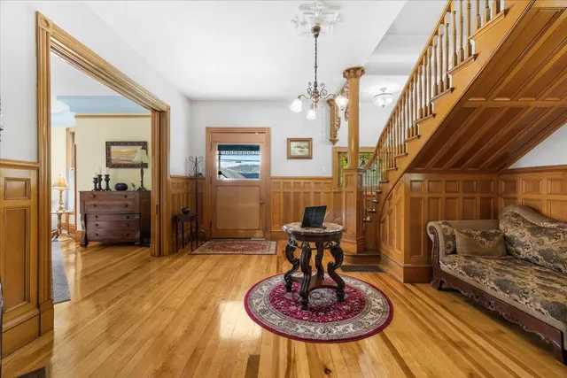 $995,000 | 223 North Oregon Street, Yreka, CA 96097