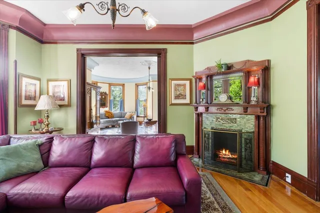 $995,000 | 223 North Oregon Street, Yreka, CA 96097