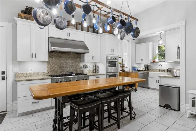 $995,000 | 223 North Oregon Street, Yreka, CA 96097