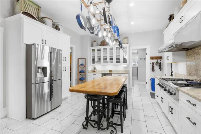 $995,000 | 223 North Oregon Street, Yreka, CA 96097