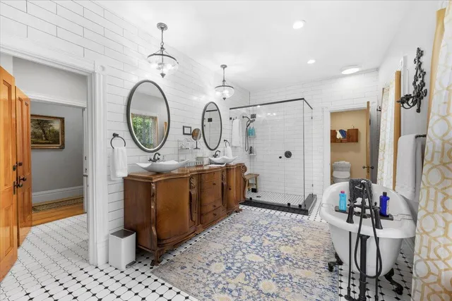 $995,000 | 223 North Oregon Street, Yreka, CA 96097