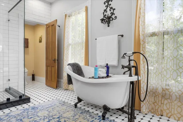 $995,000 | 223 North Oregon Street, Yreka, CA 96097