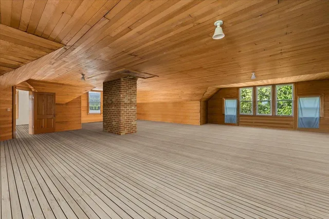 $995,000 | 223 North Oregon Street, Yreka, CA 96097