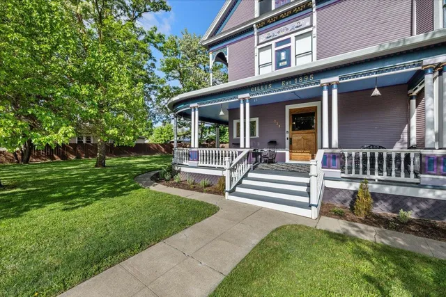 $995,000 | 223 North Oregon Street, Yreka, CA 96097