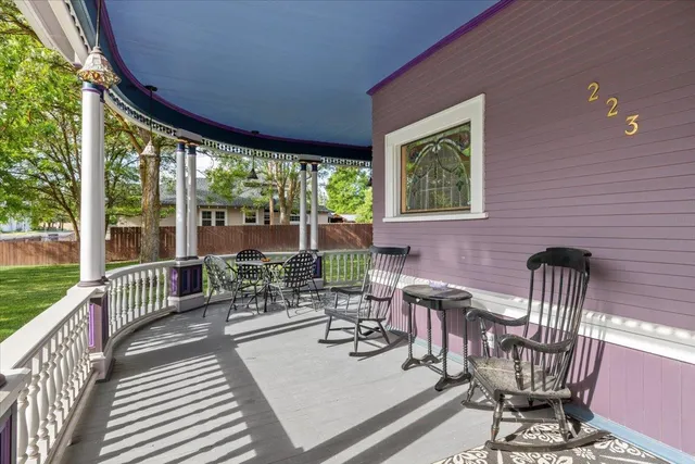 $995,000 | 223 North Oregon Street, Yreka, CA 96097