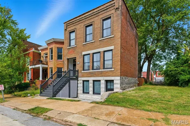 $465,000 | 2633 Allen Avenue, St. Louis, MO 63104