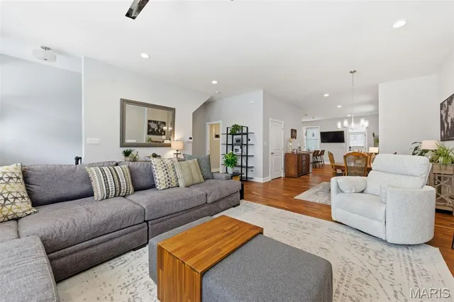 $465,000 | 2633 Allen Avenue, St. Louis, MO 63104