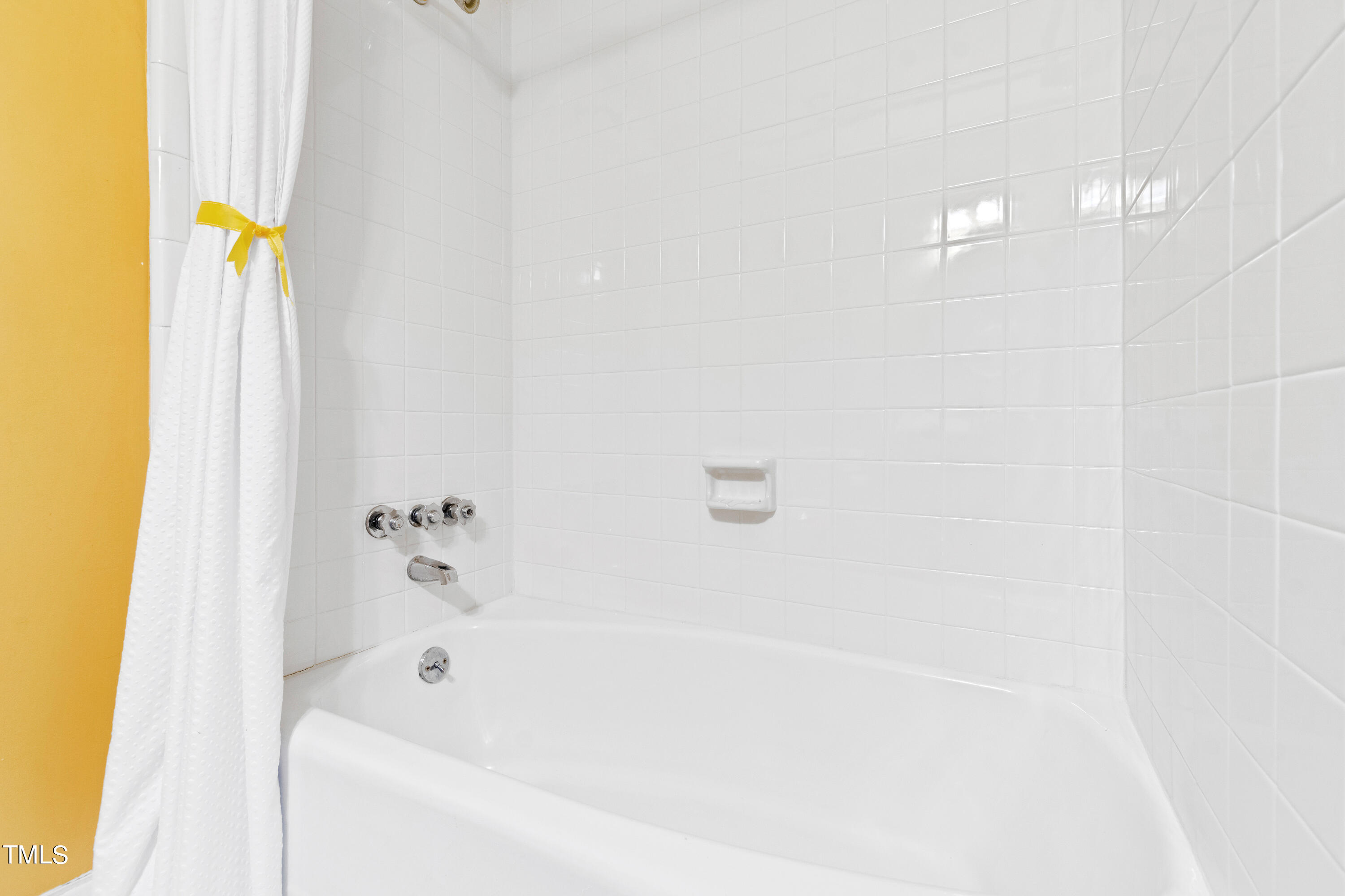 3329 Rolling Hill Road Durham, NC 27705 - Photo 29 of 41 026