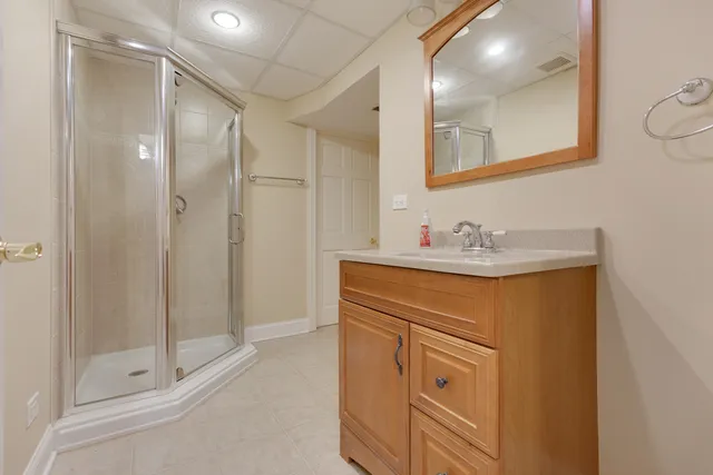 $775,000 | 431 East Oakwood Drive, Barrington, IL 60010