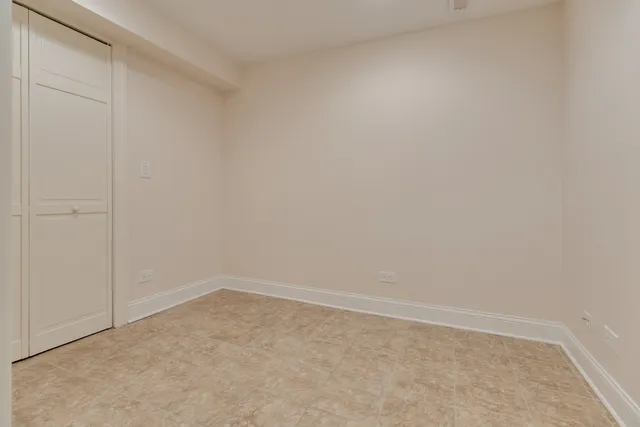 $775,000 | 431 East Oakwood Drive, Barrington, IL 60010