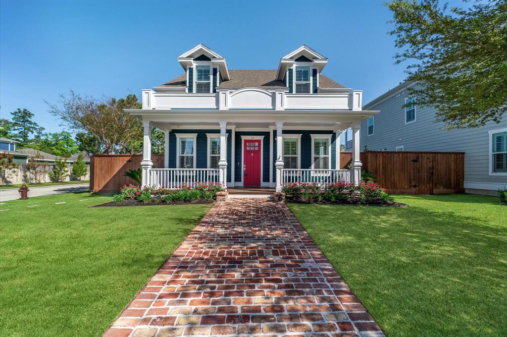 Follow the "Old Chicago brick Road" to get yourself into this gorgeous home!! The red door is awaiting for you to come in and see for yourself all the fine craftsmanship!!!