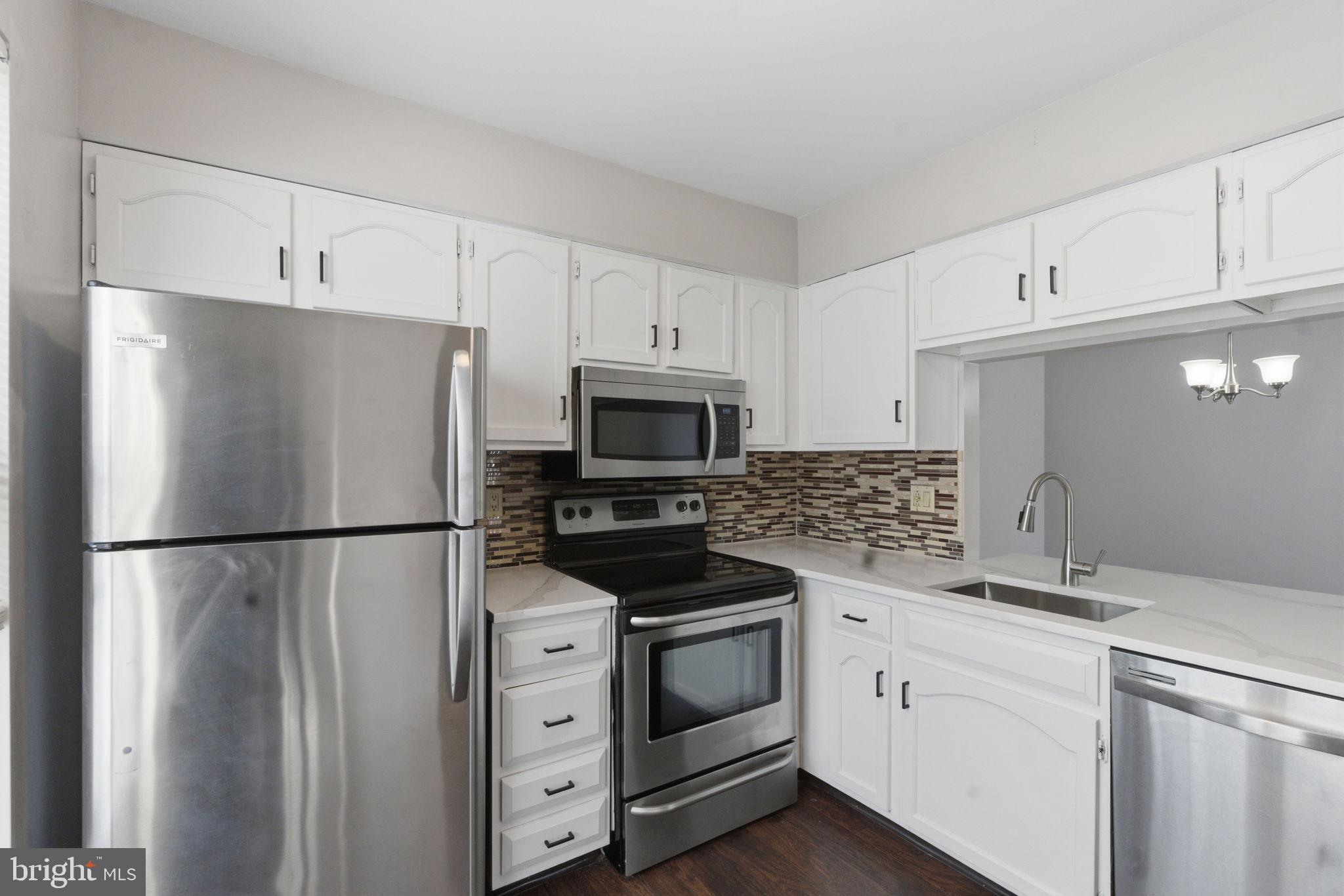 4102B Adelaide Drive Mount Laurel, NJ 08054 - Photo 12 of 23 Kitchen