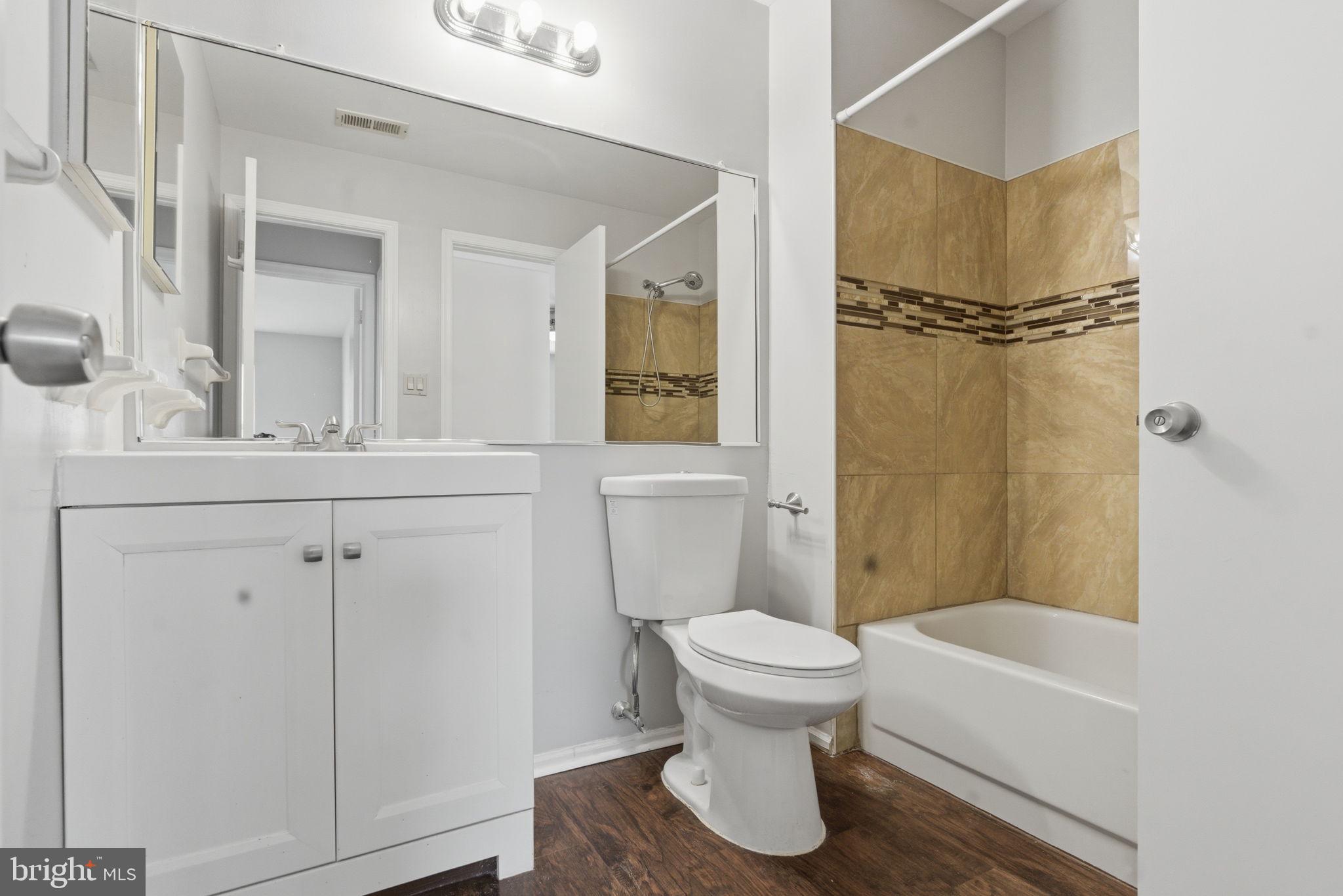 4102B Adelaide Drive Mount Laurel, NJ 08054 - Photo 17 of 23 Bathroom