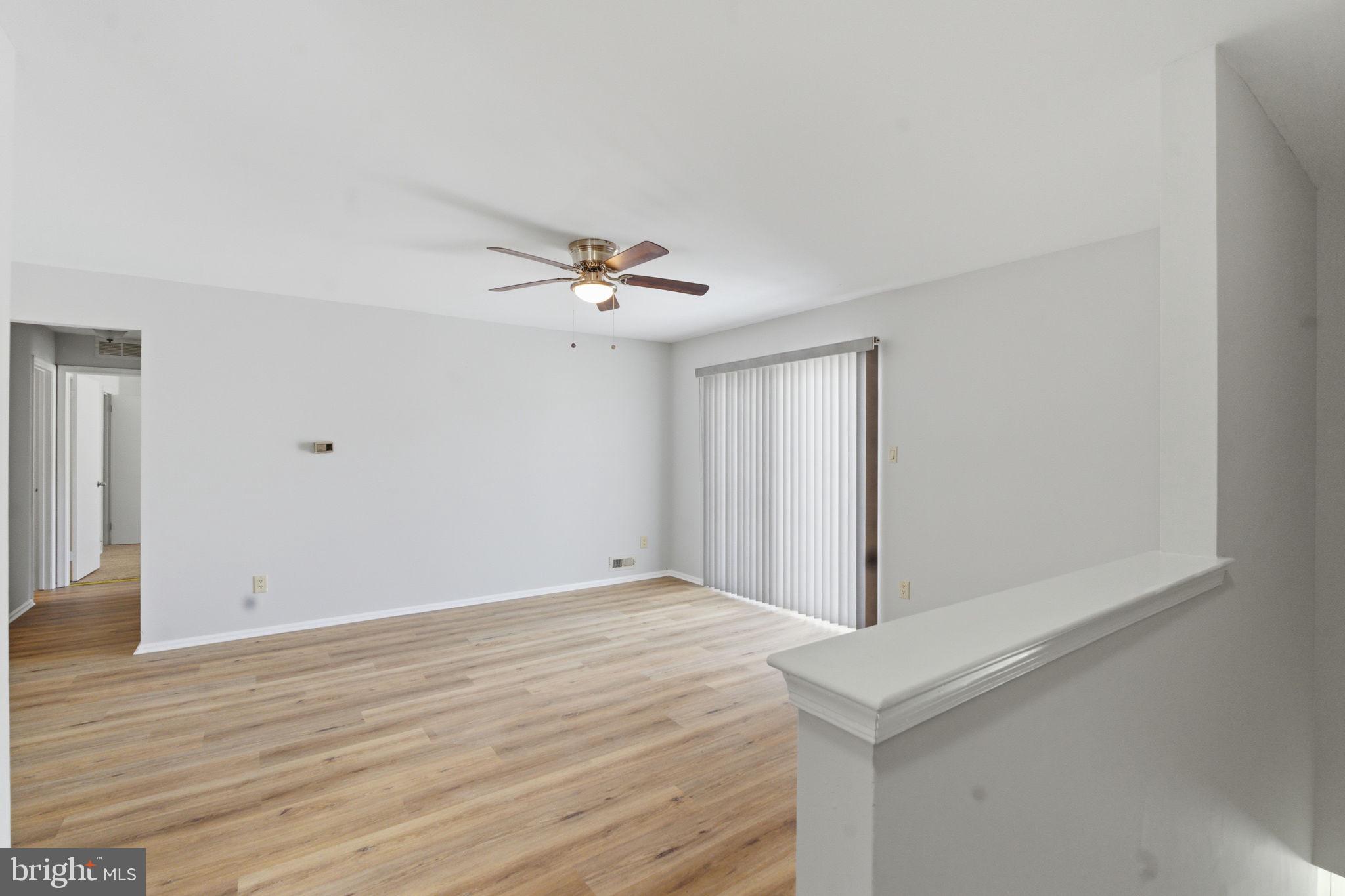 4102B Adelaide Drive Mount Laurel, NJ 08054 - Photo 6 of 23 Living room view