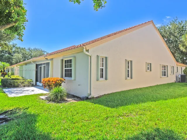 $460,000 | 7889 Lake Sands Drive, Delray Beach, FL 33446