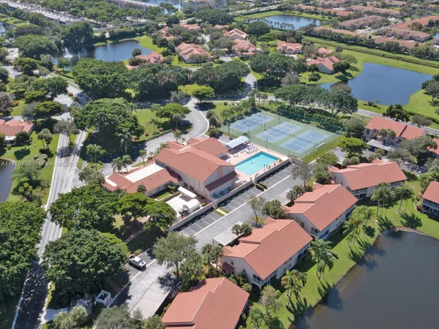 $460,000 | 7889 Lake Sands Drive, Delray Beach, FL 33446