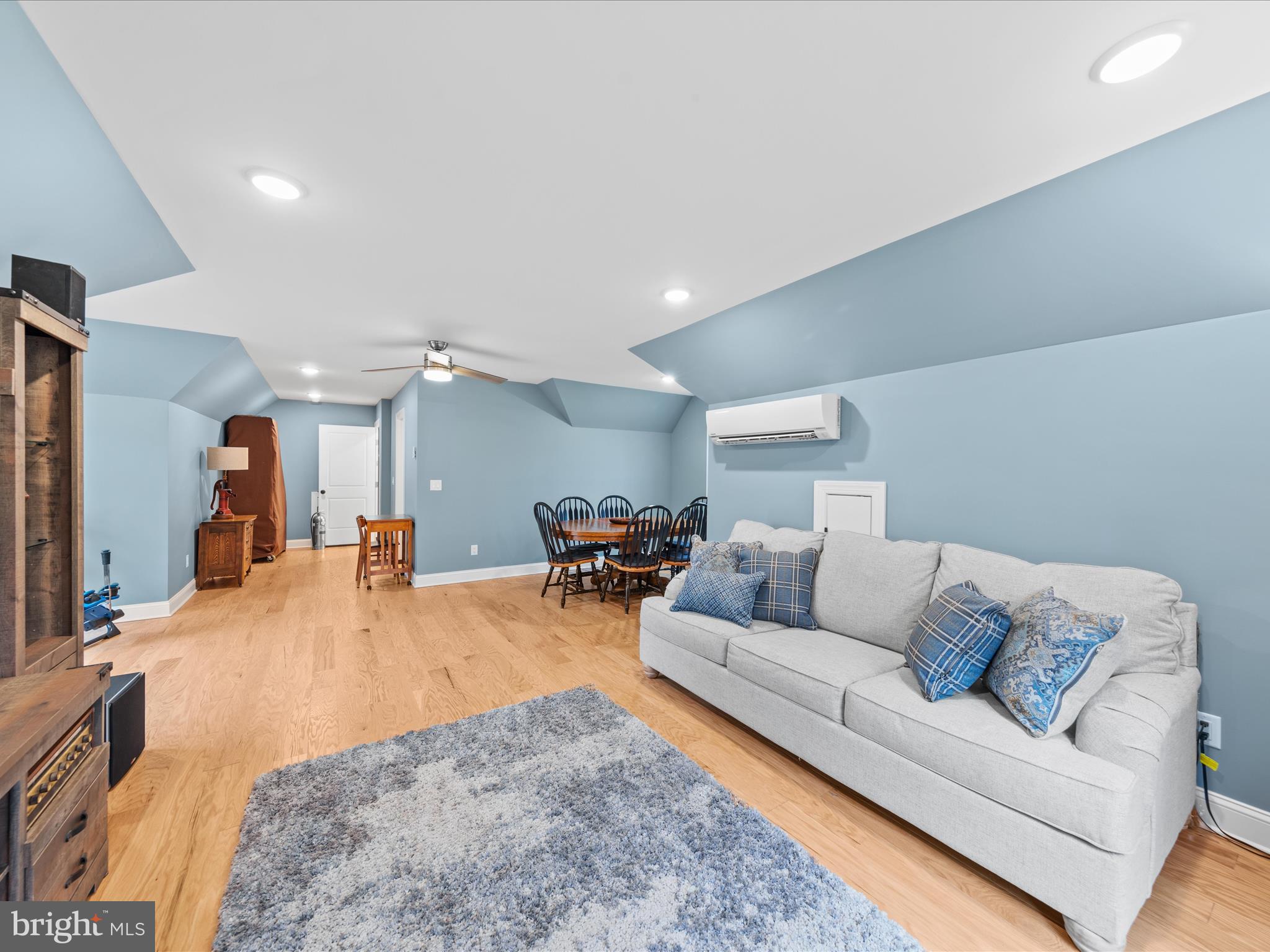 20005 Devine Way Milton, DE 19968 - Photo 59 of 82 a living room with furniture and a table