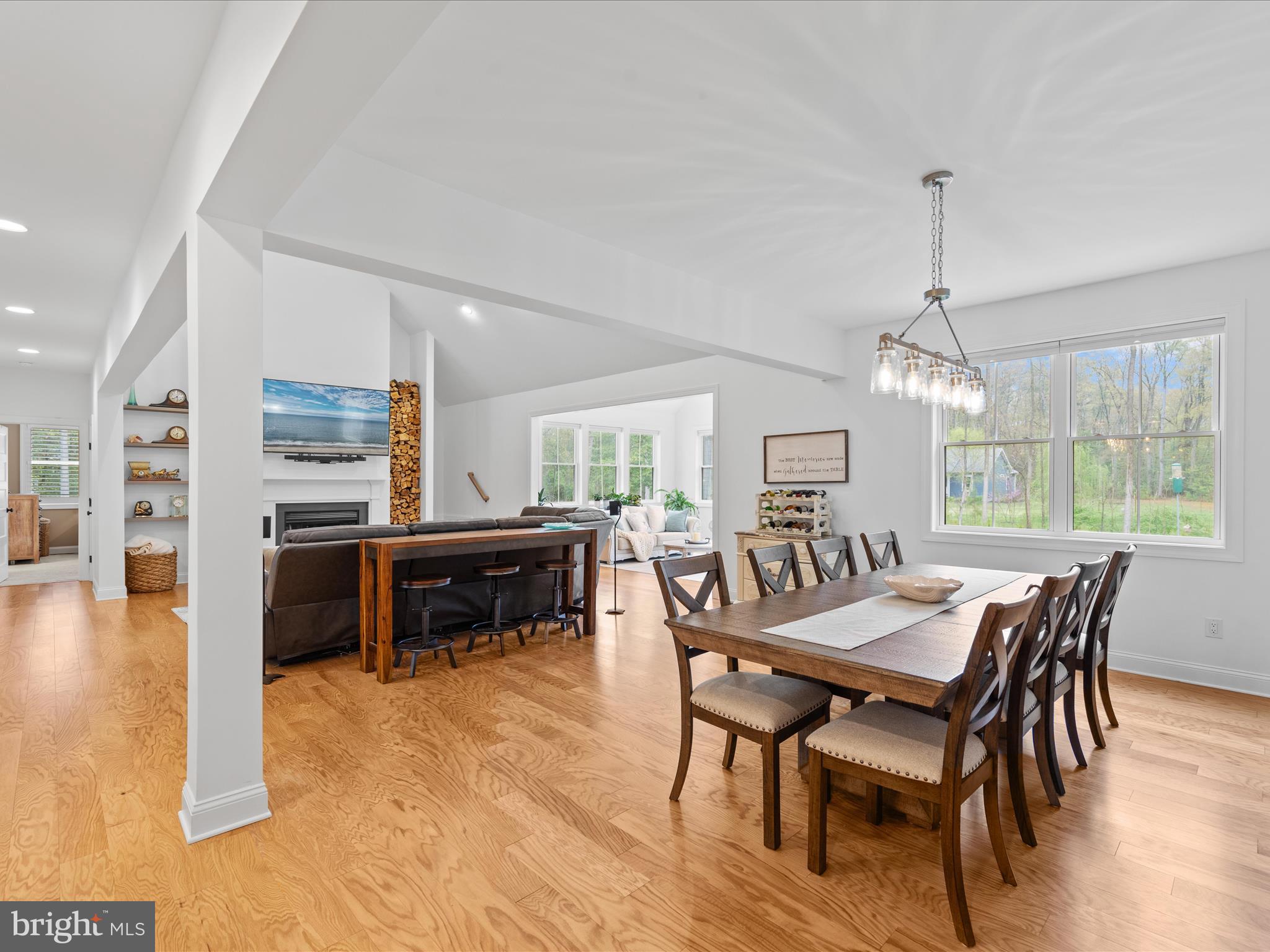 20005 Devine Way Milton, DE 19968 - Photo 10 of 82 a dining room with furniture and window