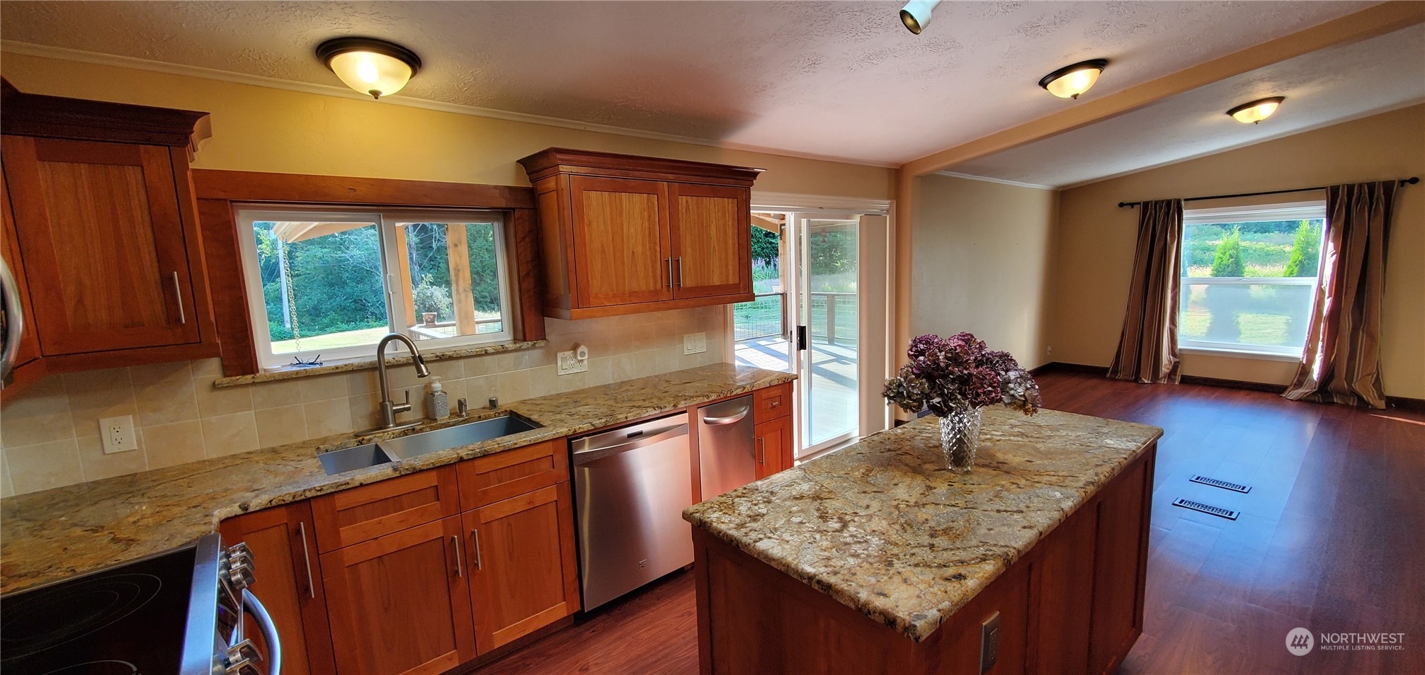 2863 Frankie Bob Road Alger, WA 98233 - Photo 3 of 37 Gallery Image 3
