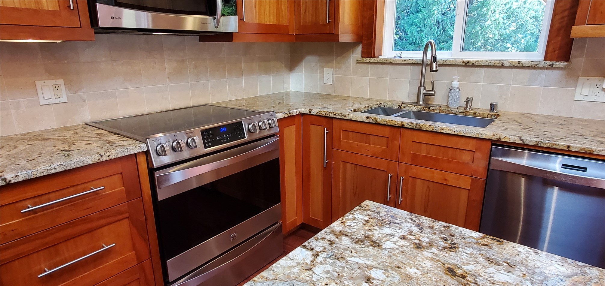 2863 Frankie Bob Road Alger, WA 98233 - Photo 5 of 37 Gallery Image 5