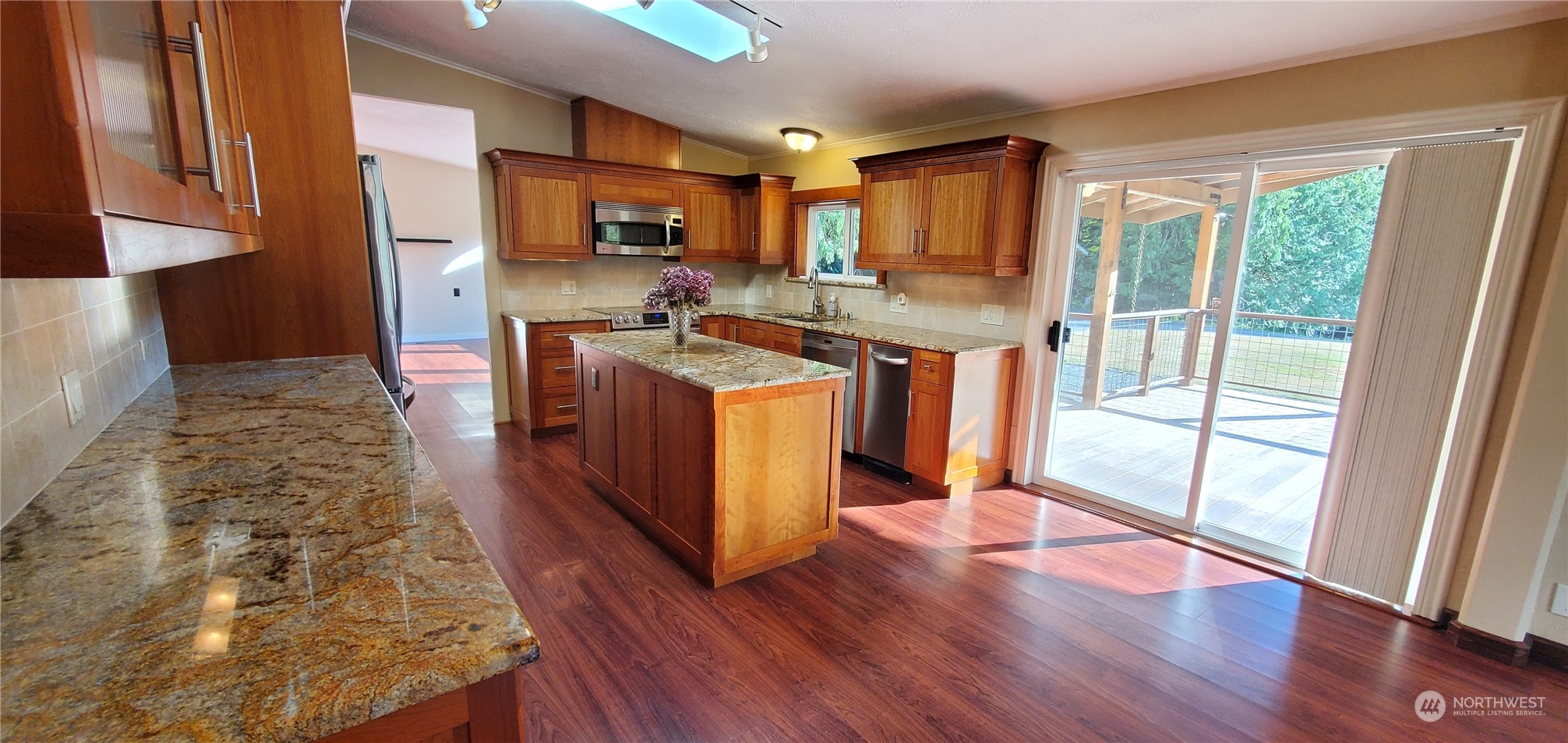 2863 Frankie Bob Road Alger, WA 98233 - Photo 9 of 37 Gallery Image 9