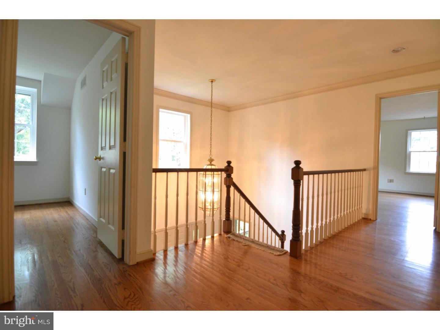 23 Fariston Road Wayne, PA 19087 - Photo 13 of 22 Hallway