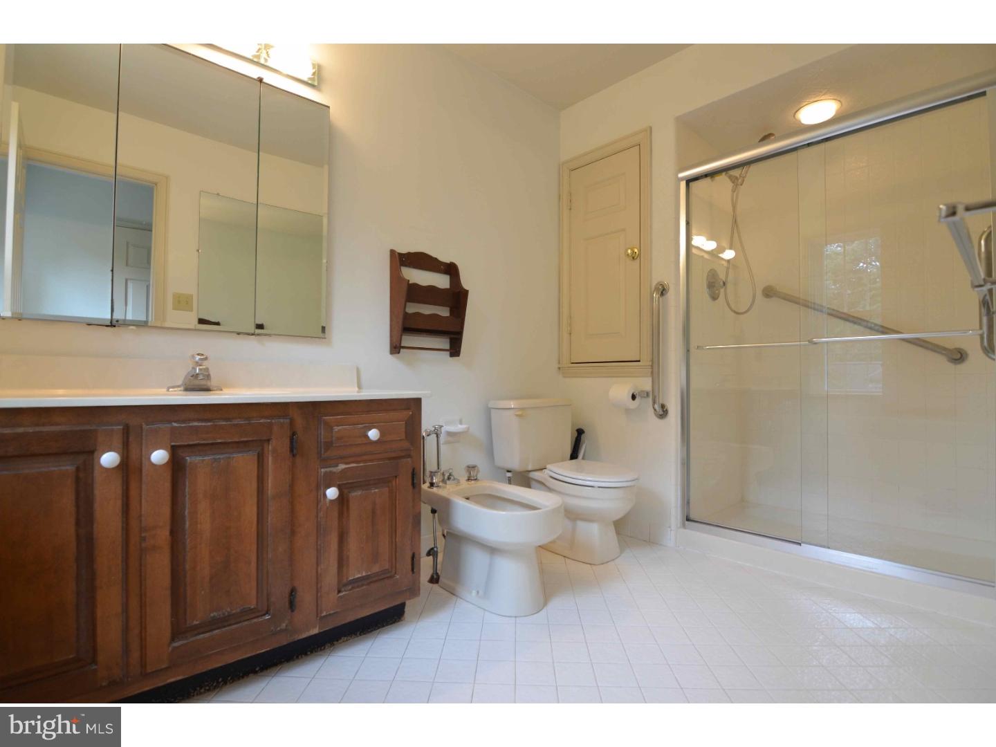 23 Fariston Road Wayne, PA 19087 - Photo 16 of 22 Bathroom