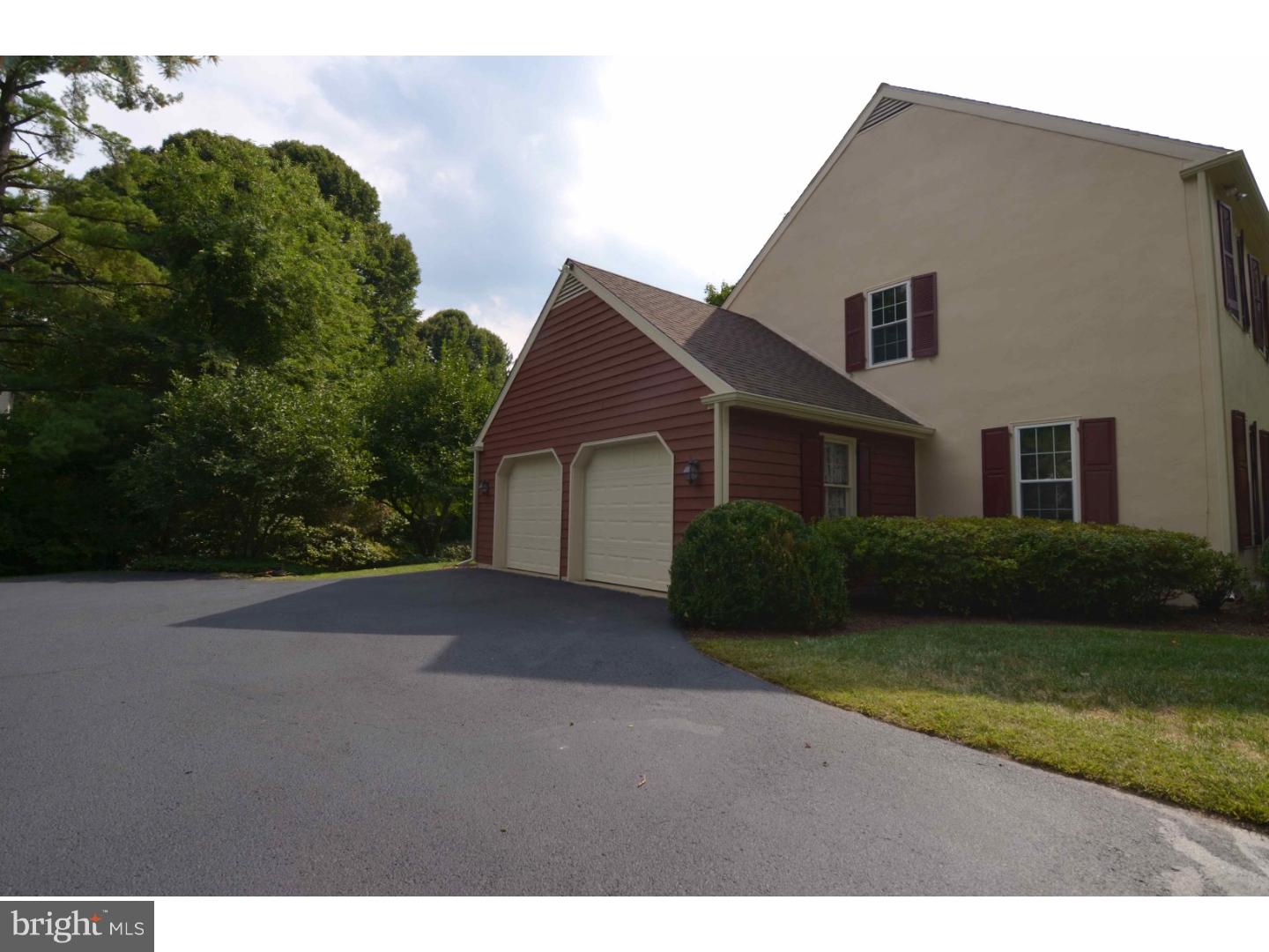 23 Fariston Road Wayne, PA 19087 - Photo 4 of 22 Garage
